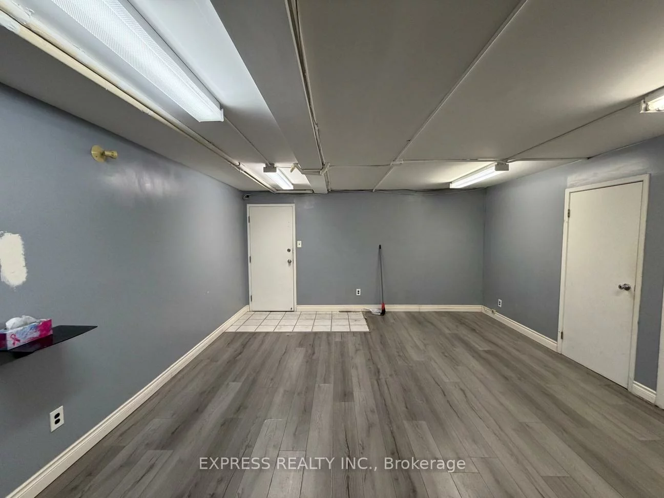 8300, Yonge, Uplands, Vaughan