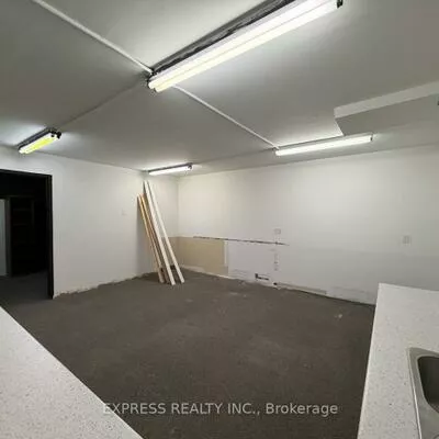 8300, Yonge, Uplands, Vaughan