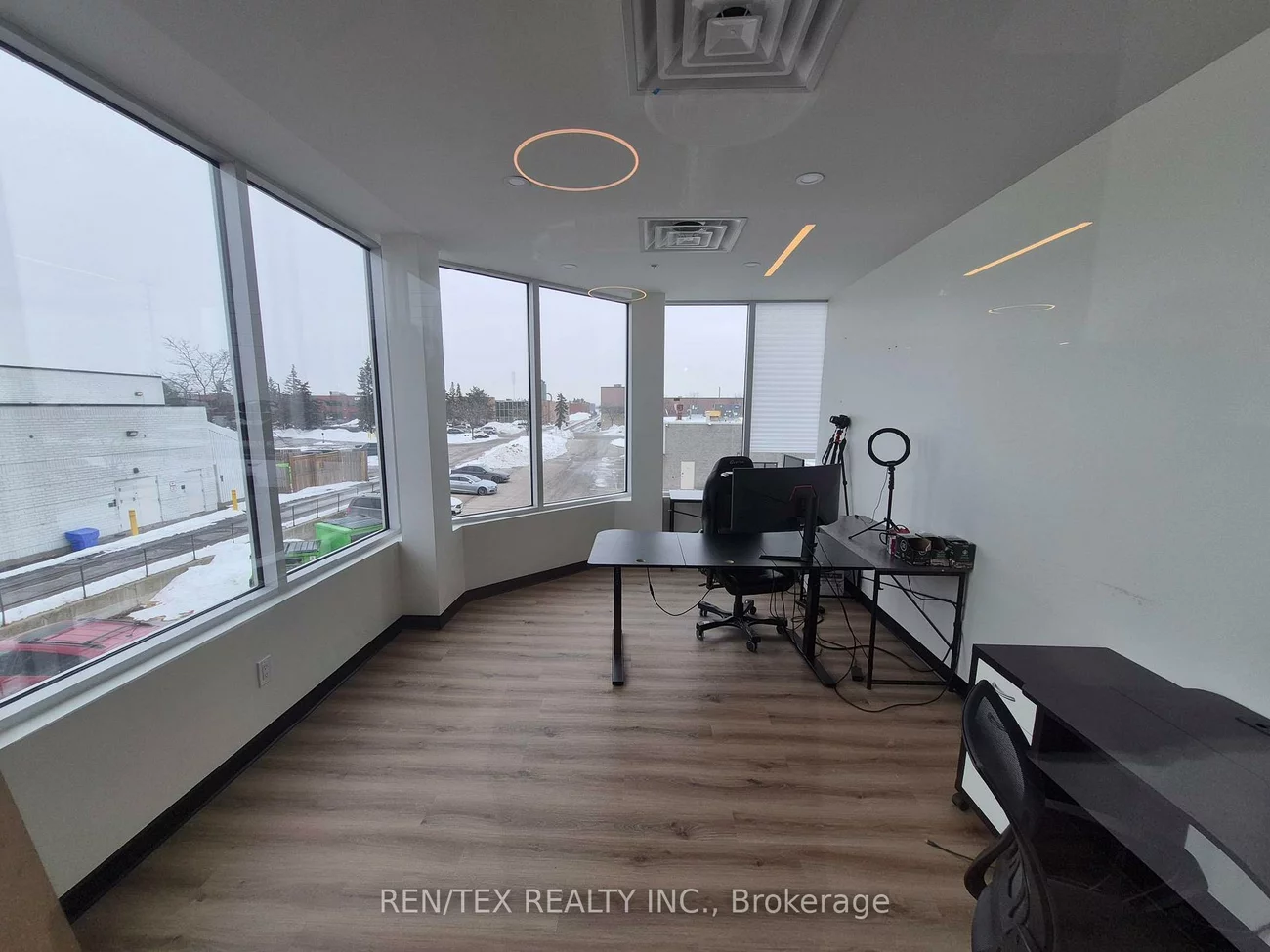 28, Roytec, West Woodbridge, Vaughan