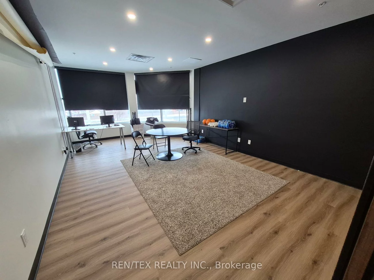 28, Roytec, West Woodbridge, Vaughan