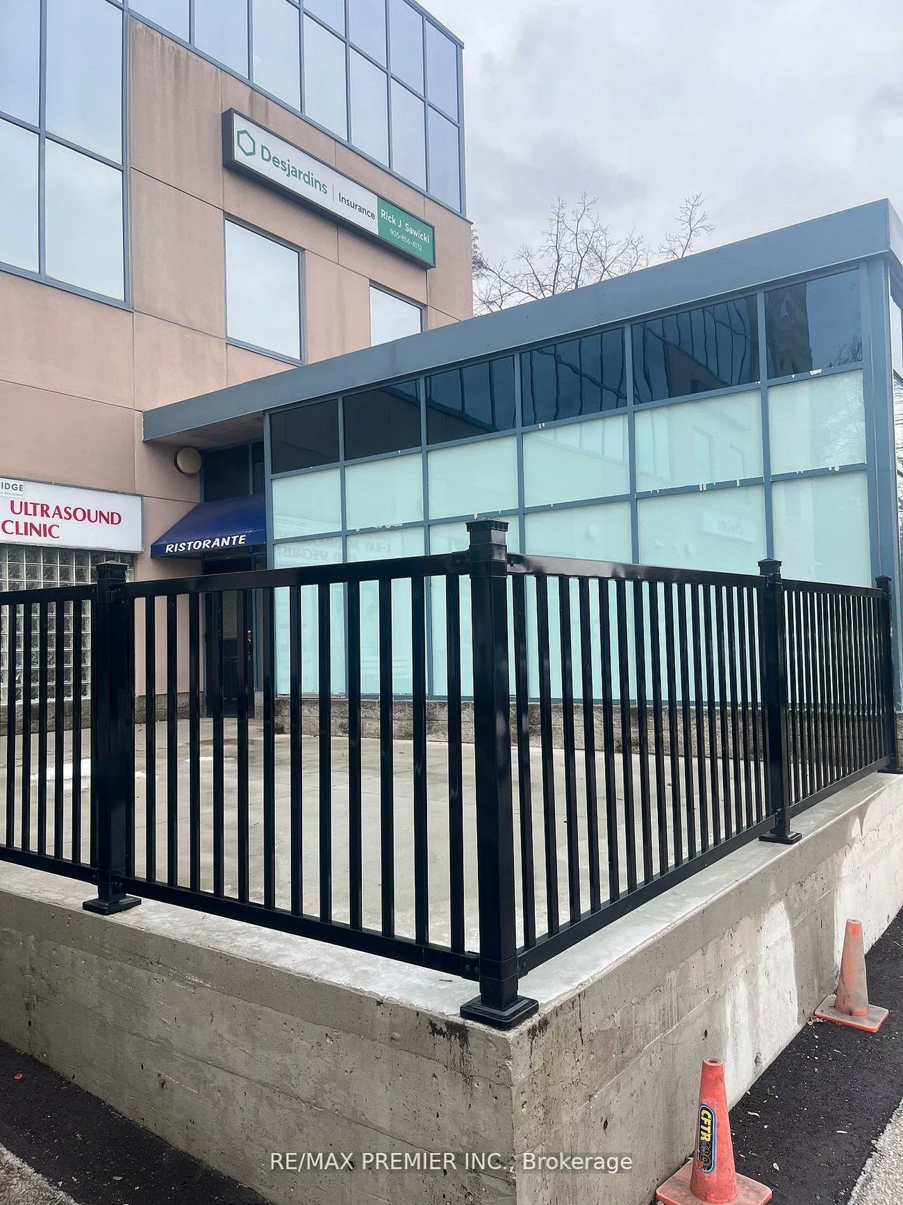 8077, Islington, East Woodbridge, Vaughan