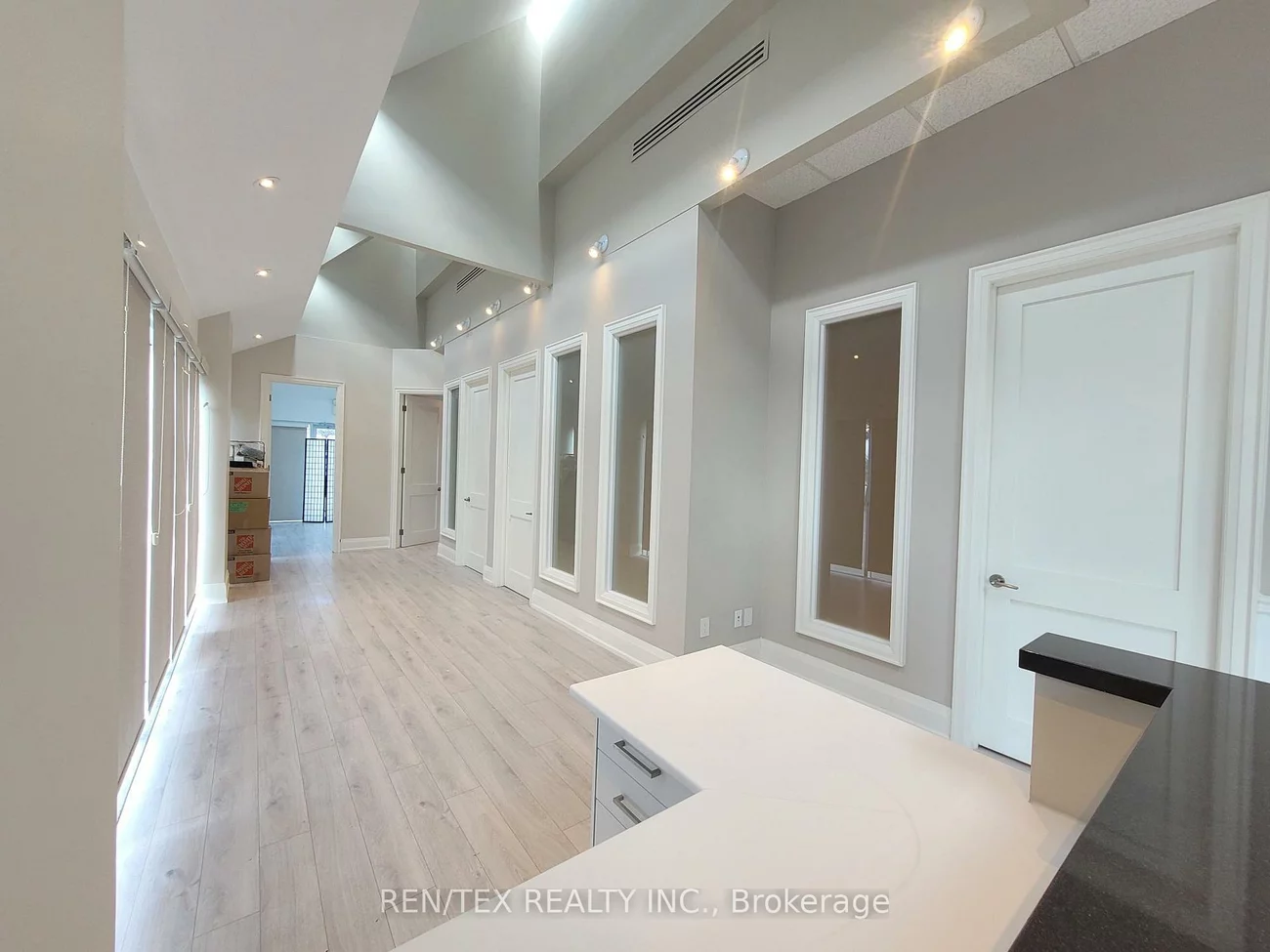 27, Roytec, East Woodbridge, Vaughan