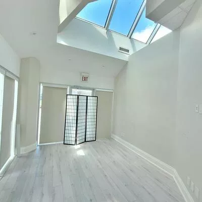 27, Roytec, East Woodbridge, Vaughan