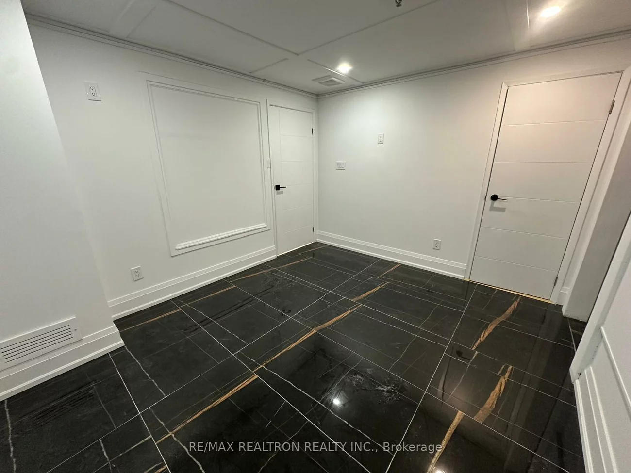 8111, Jane, Concord, Vaughan