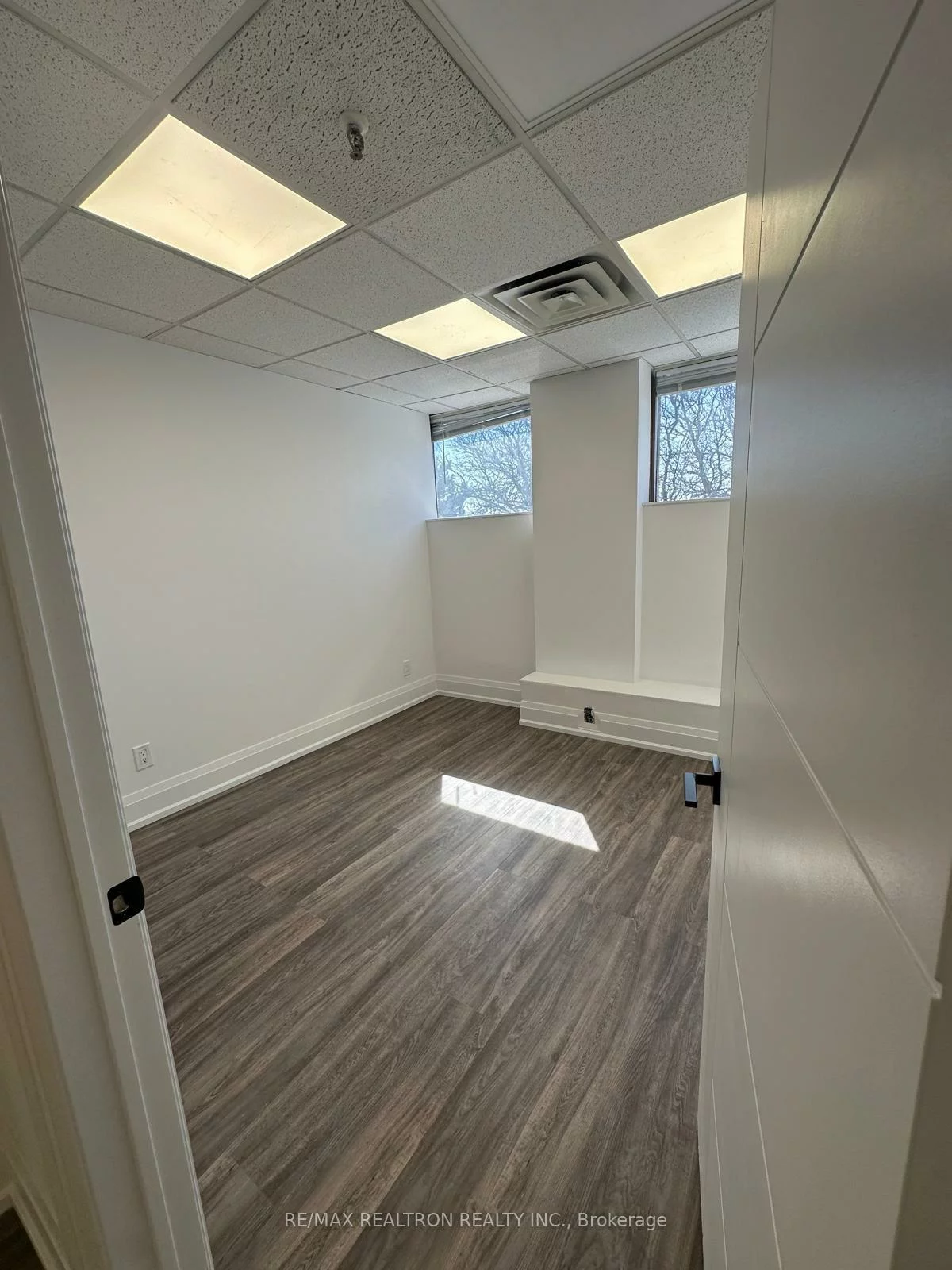 8111, Jane, Concord, Vaughan