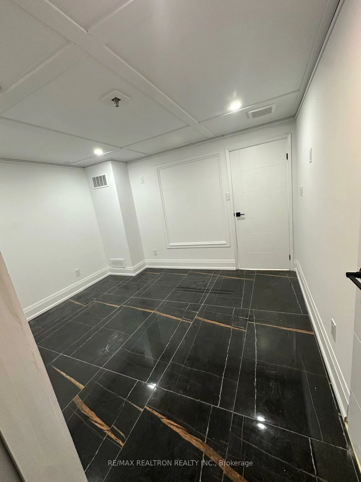 8111, Jane, Concord, Vaughan