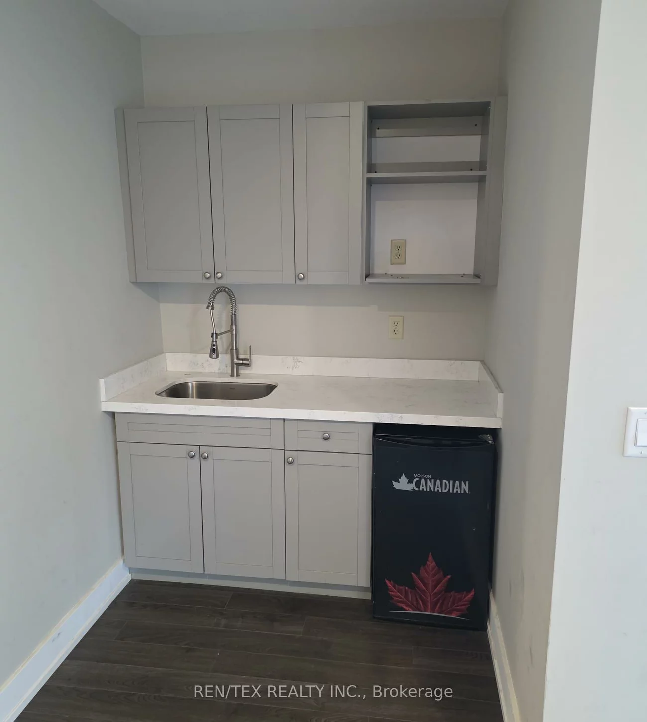 30, MacIntosh, Concord, Vaughan