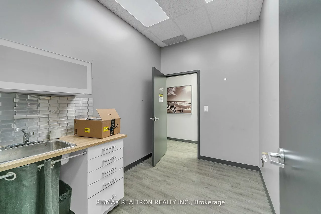 200, Windflower, East Woodbridge, Vaughan