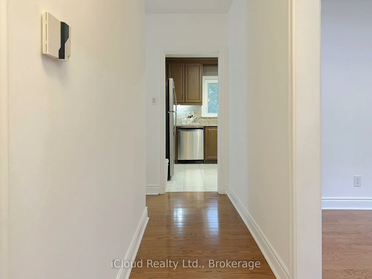 4, Longbridge, Uplands, Vaughan
