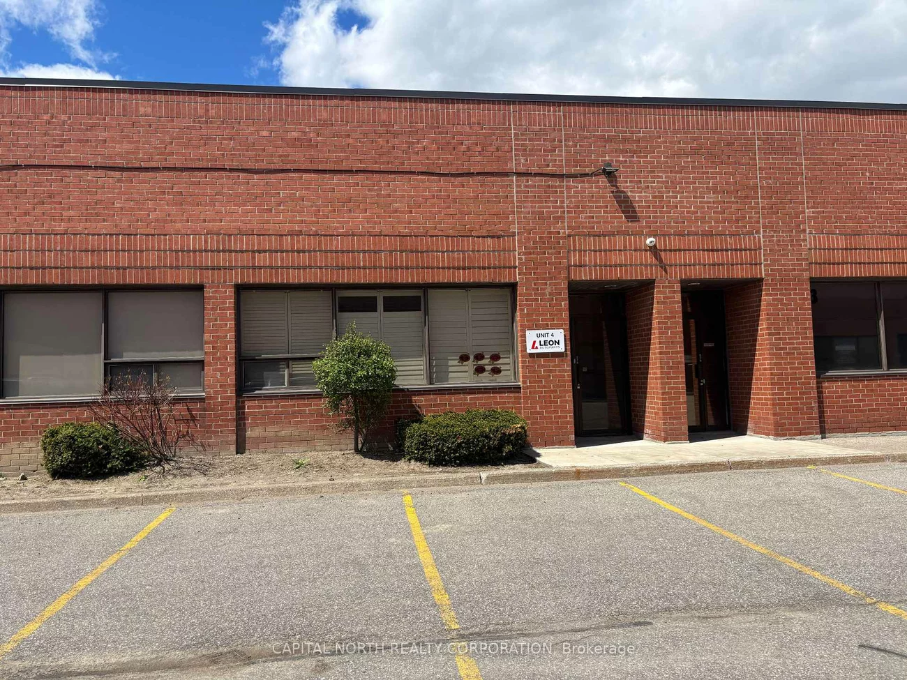 41, Winges, Pine Valley Business Park, Vaughan