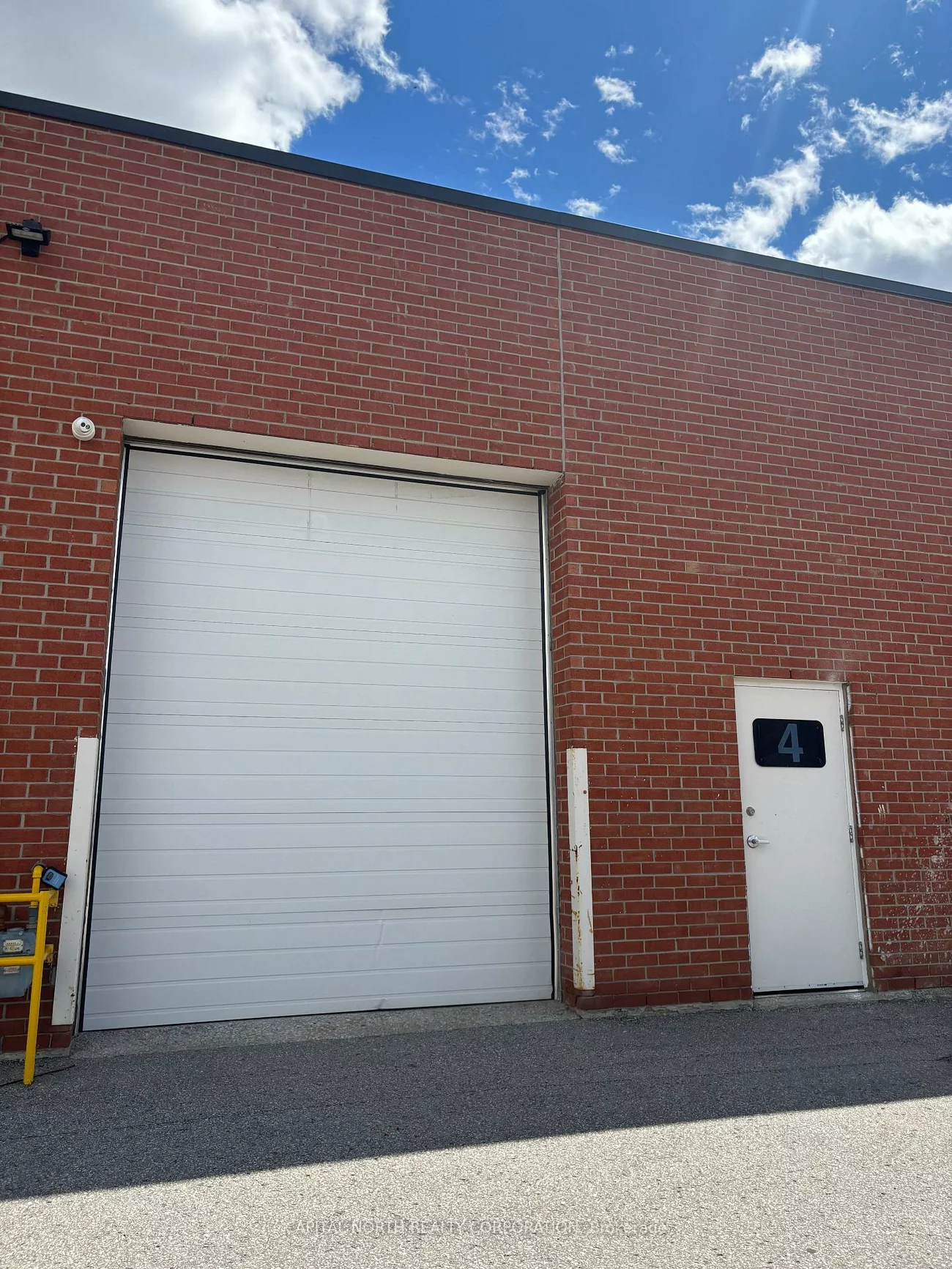 41, Winges, Pine Valley Business Park, Vaughan