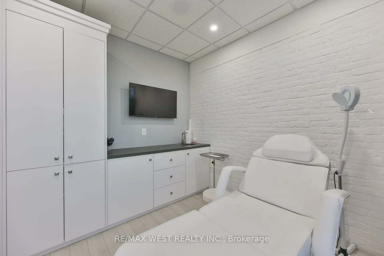 401, Kleinburg Summit, Kleinburg, Vaughan