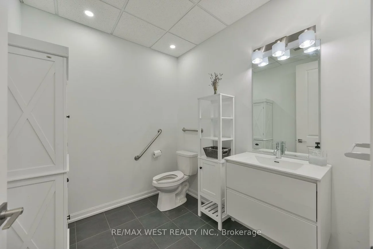 401, Kleinburg Summit, Kleinburg, Vaughan
