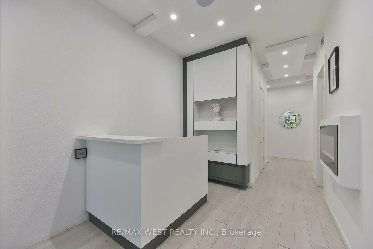 401, Kleinburg Summit, Kleinburg, Vaughan