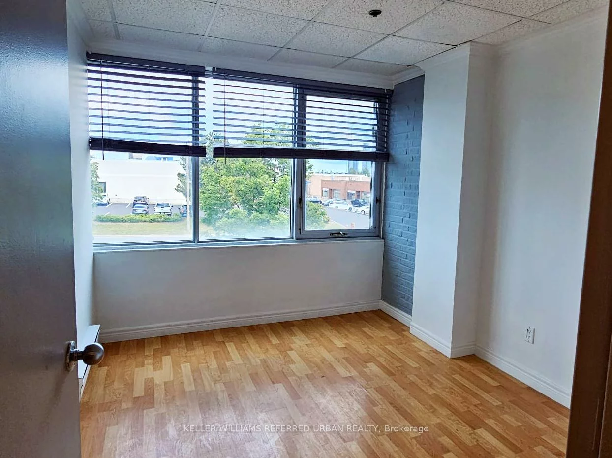 27, Roytec, East Woodbridge, Vaughan