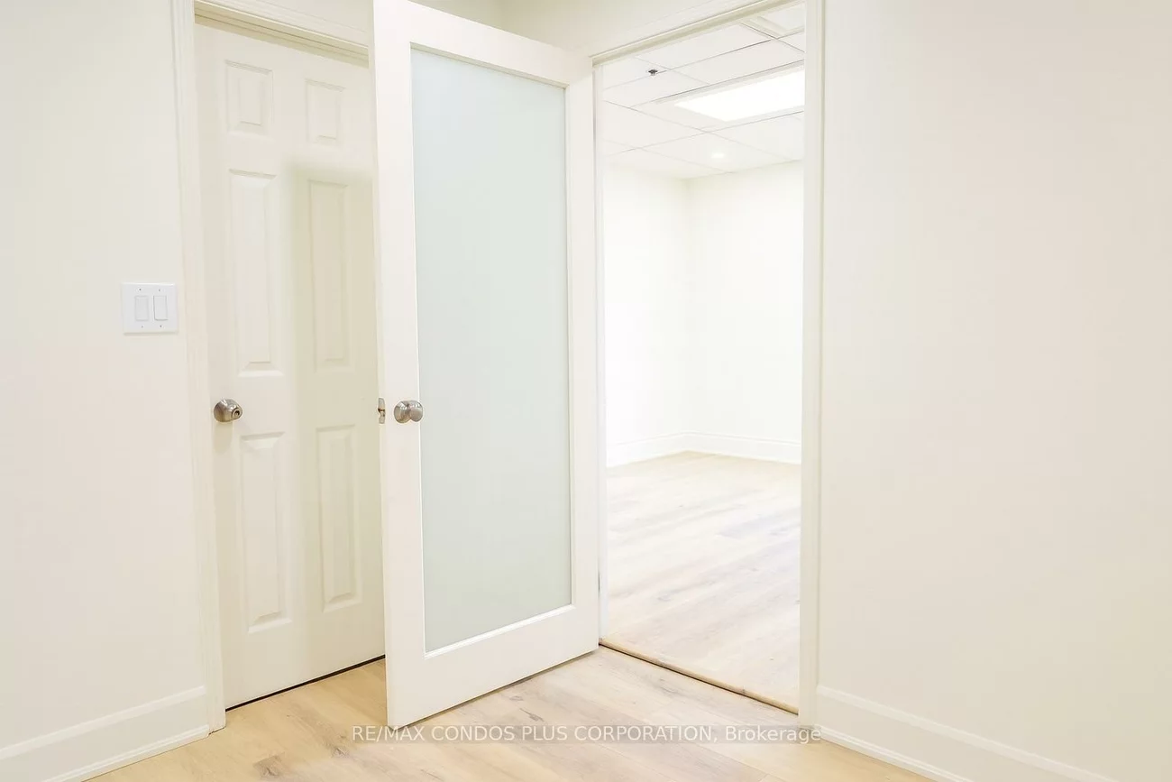 260, Regina, West Woodbridge Industrial Area, Vaughan