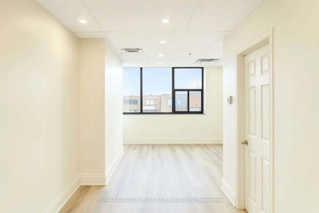 260, Regina, West Woodbridge Industrial Area, Vaughan