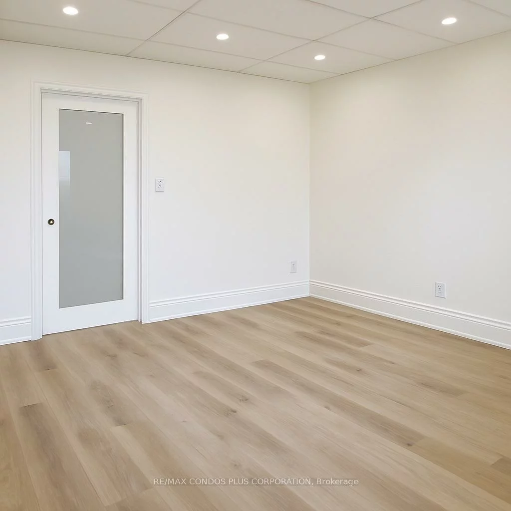 260, Regina, West Woodbridge Industrial Area, Vaughan