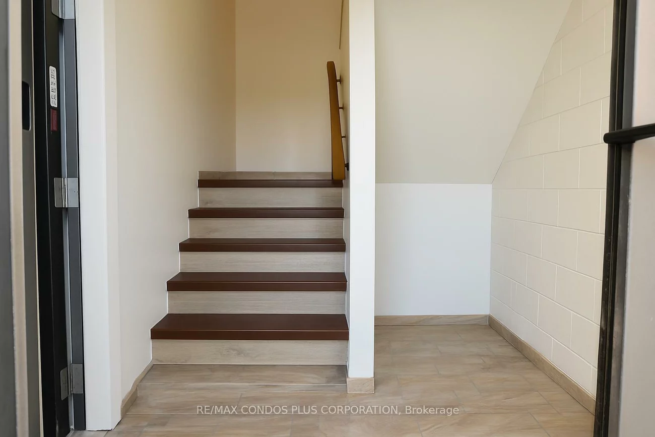260, Regina, West Woodbridge Industrial Area, Vaughan