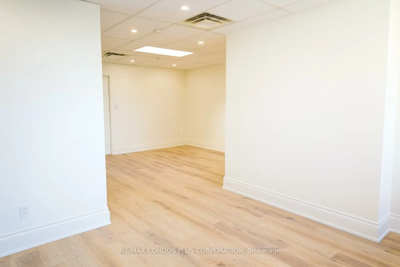 260, Regina, West Woodbridge Industrial Area, Vaughan
