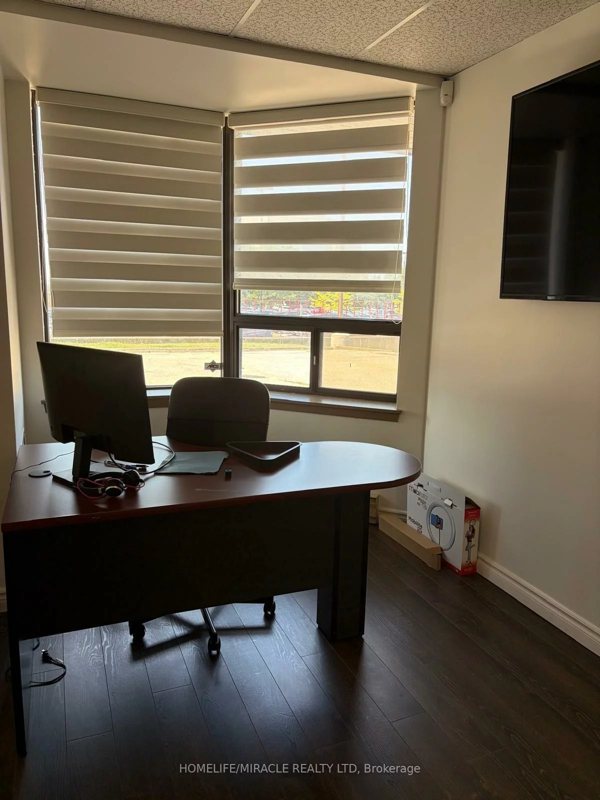 8, Director, Steeles West Industrial, Vaughan
