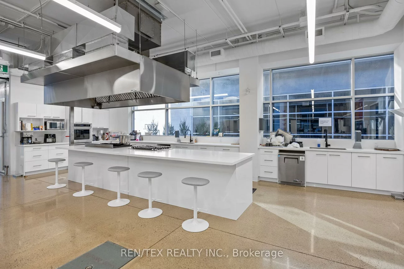 9, Roybridge, West Woodbridge Industrial Area, Vaughan