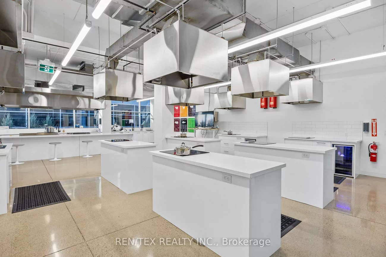 9, Roybridge, West Woodbridge Industrial Area, Vaughan