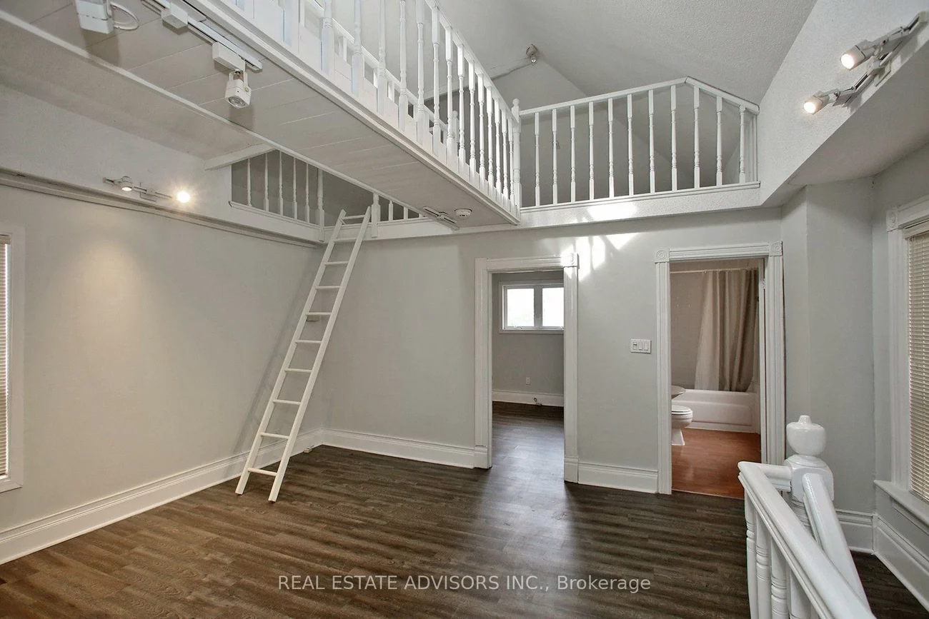 7924, Kipling, West Woodbridge, Vaughan
