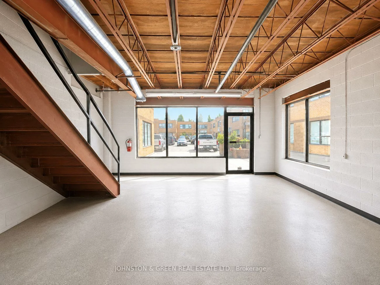 260, Regina, West Woodbridge Industrial Area, Vaughan