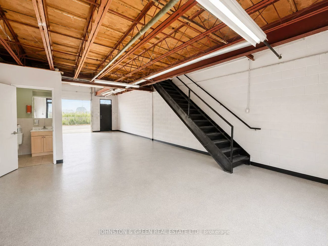 260, Regina, West Woodbridge Industrial Area, Vaughan