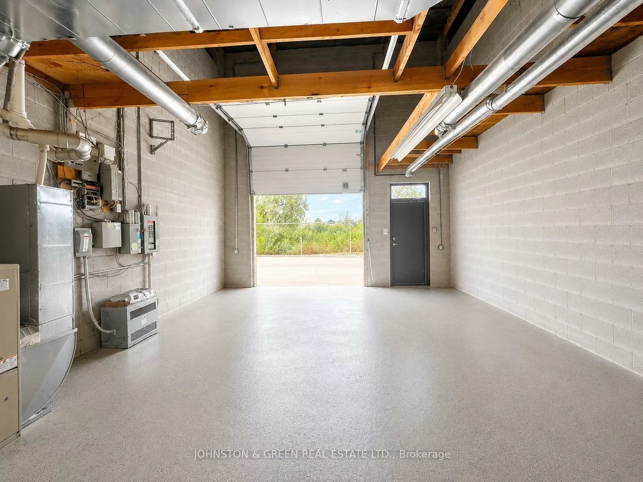 260, Regina, West Woodbridge Industrial Area, Vaughan