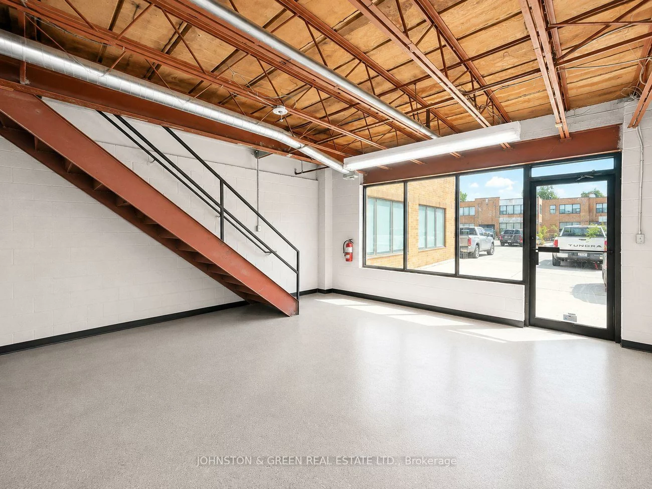 260, Regina, West Woodbridge Industrial Area, Vaughan