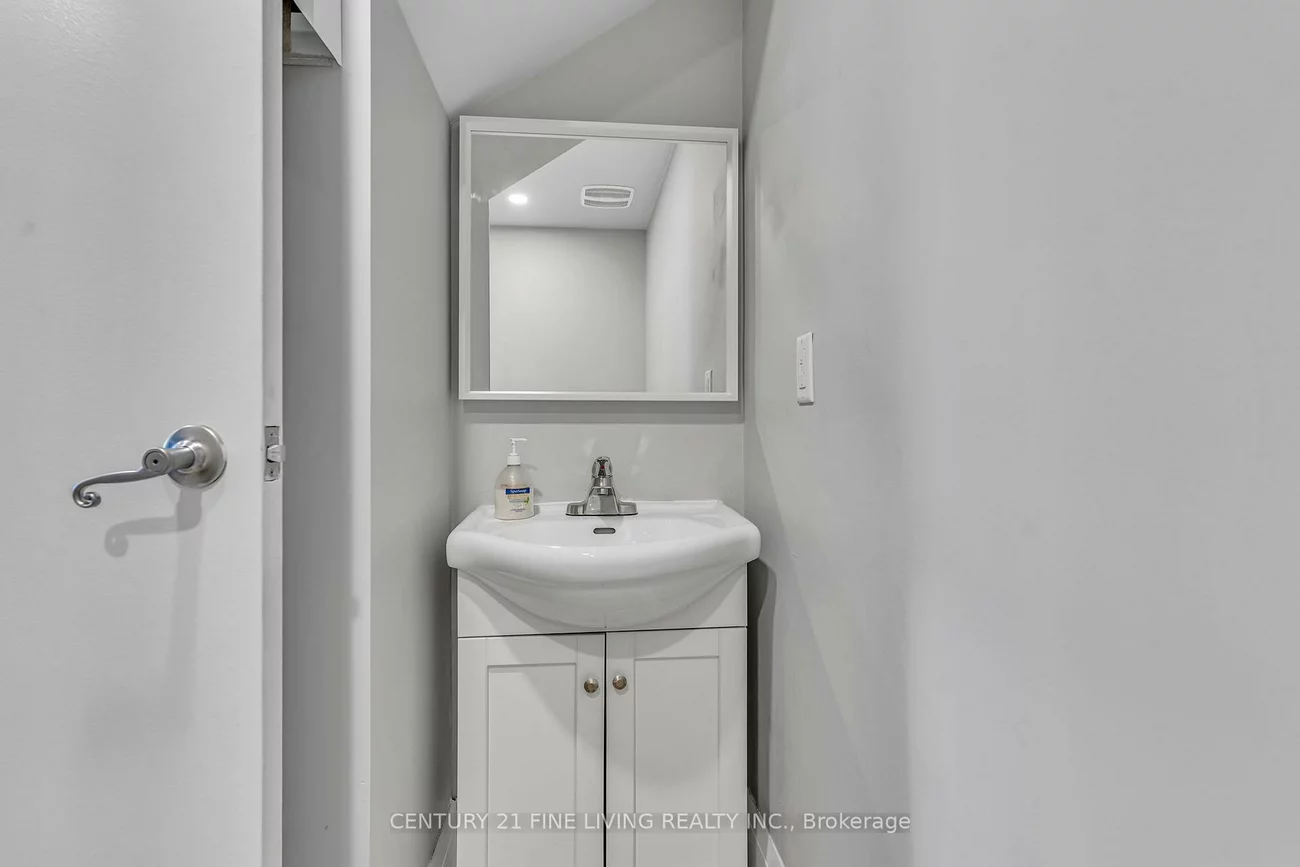 115, Woodstream, Vaughan Grove, Vaughan