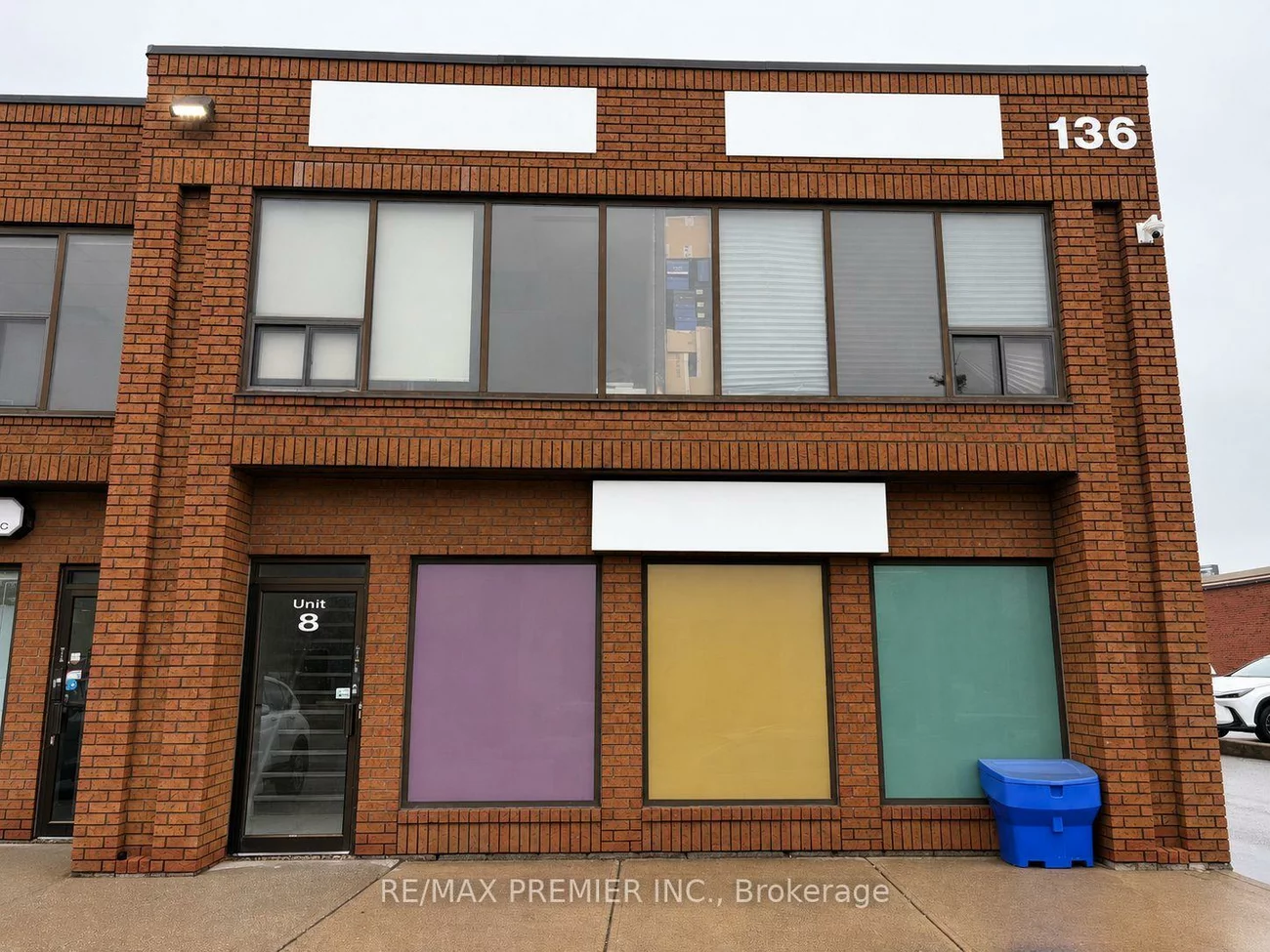 136, Winges, Pine Valley Business Park, Vaughan