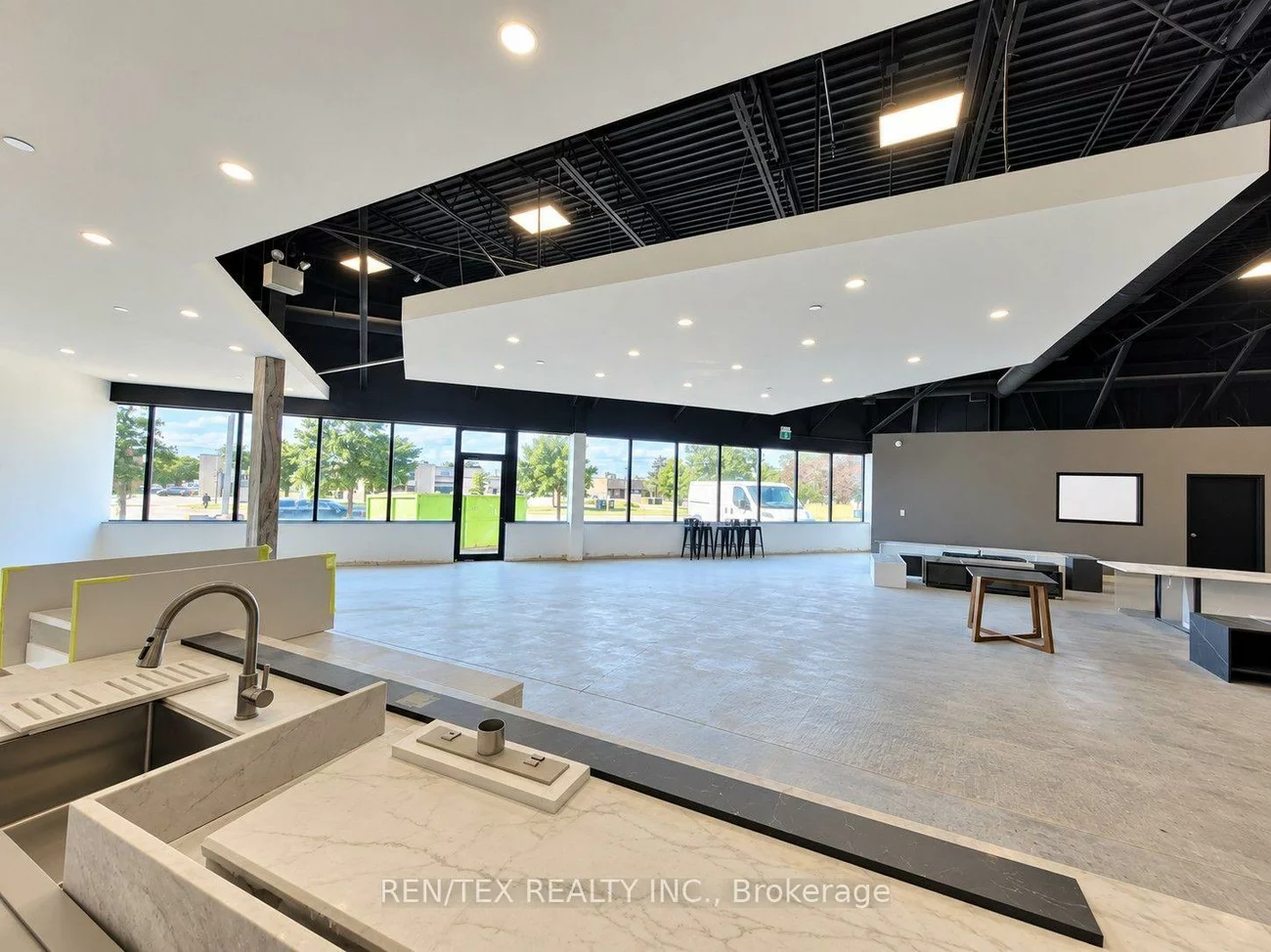 51, Hanlan, Steeles West Industrial, Vaughan