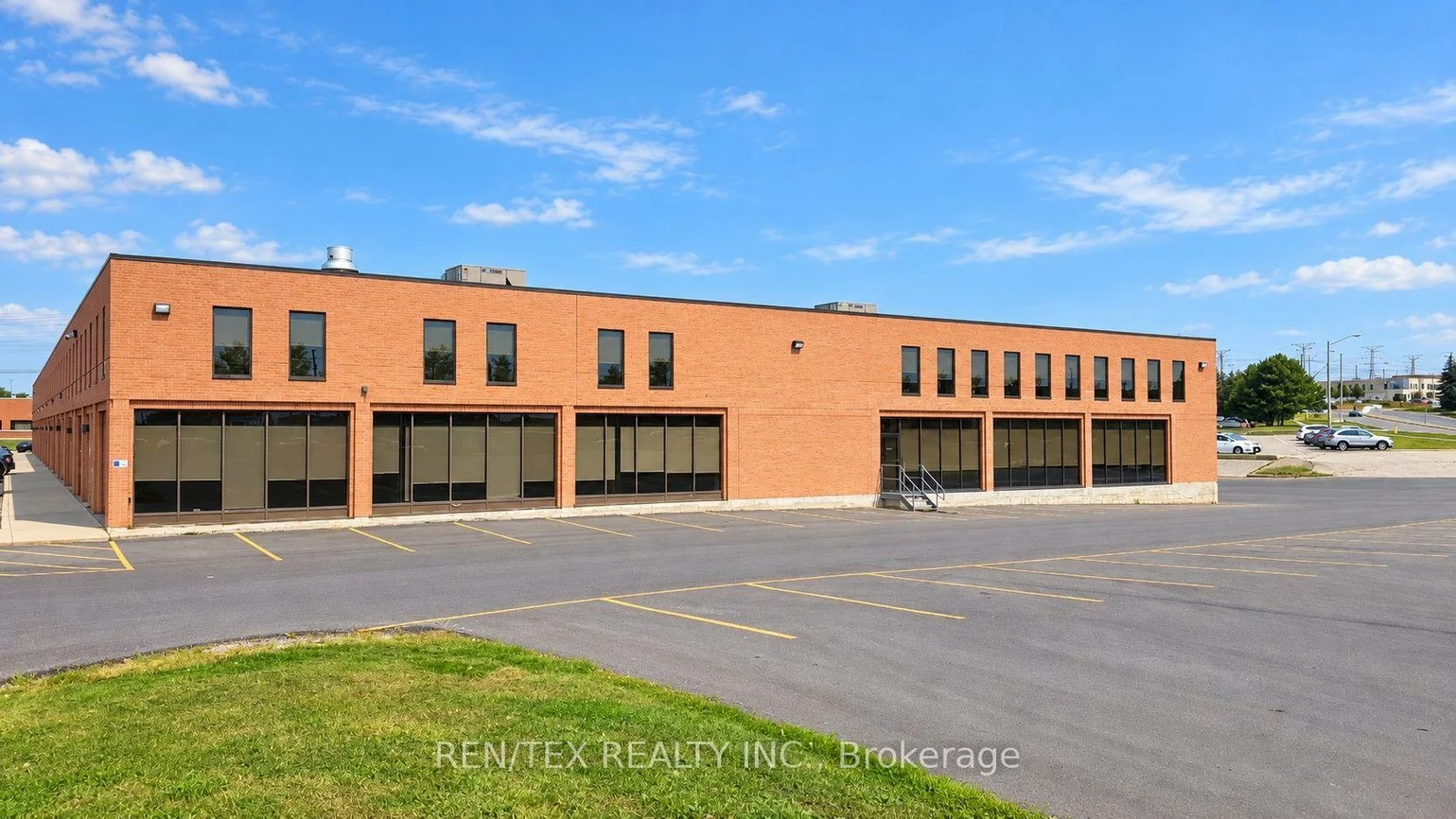 555, Hanlan, Steeles West Industrial, Vaughan