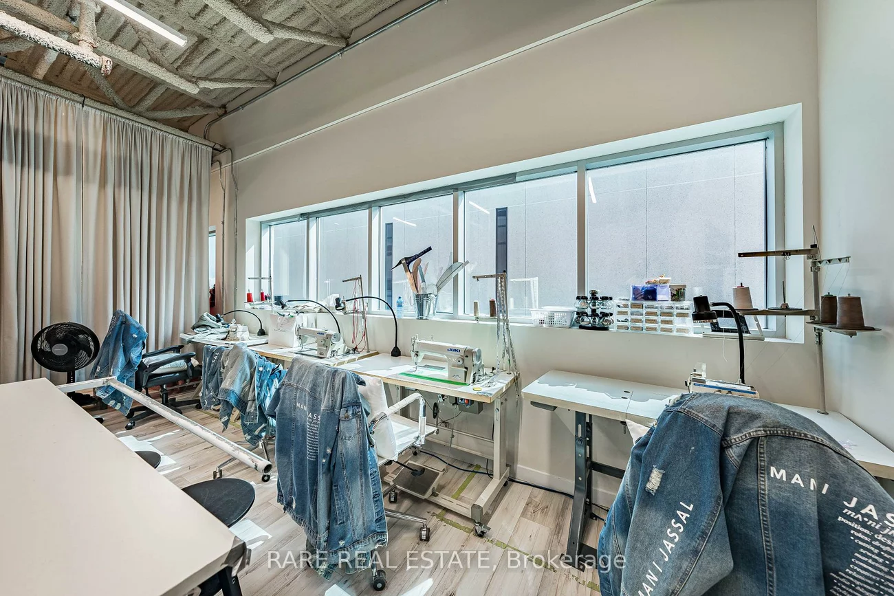 133, Milani, West Woodbridge Industrial Area, Vaughan