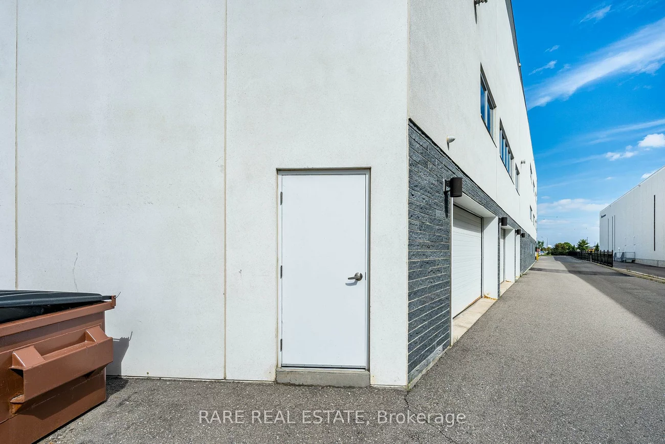 133, Milani, West Woodbridge Industrial Area, Vaughan