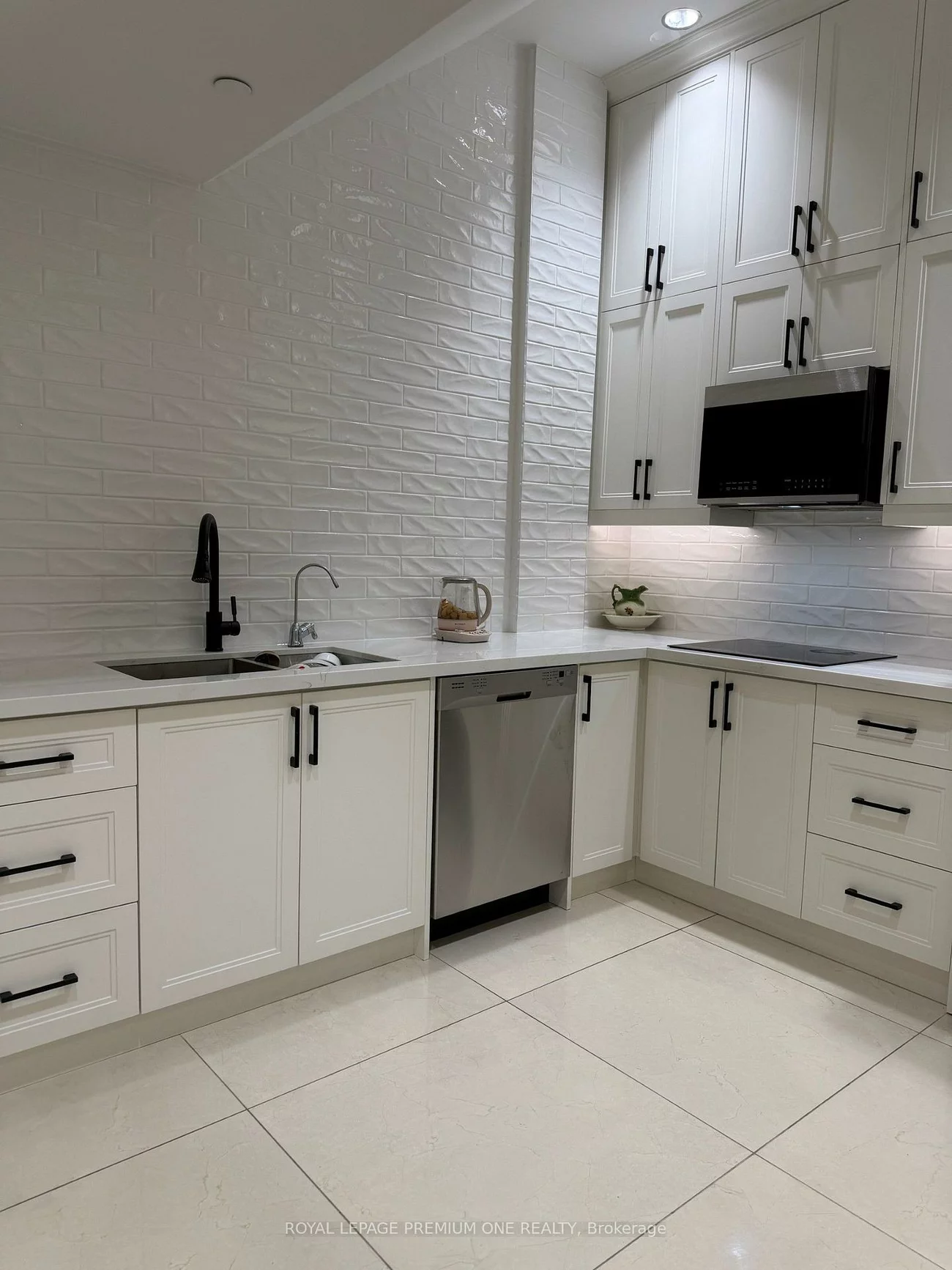 101, Innovation, West Woodbridge Industrial Area, Vaughan