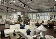 8134, Yonge, Uplands, Vaughan