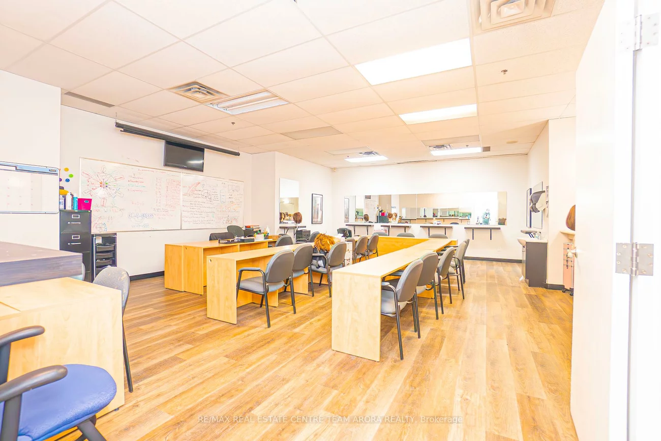 661, Chrislea, East Woodbridge, Vaughan