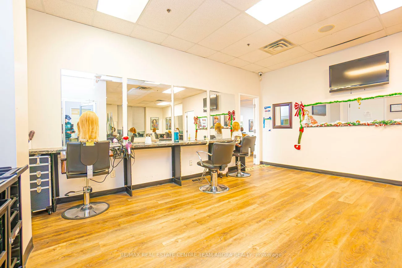 661, Chrislea, East Woodbridge, Vaughan