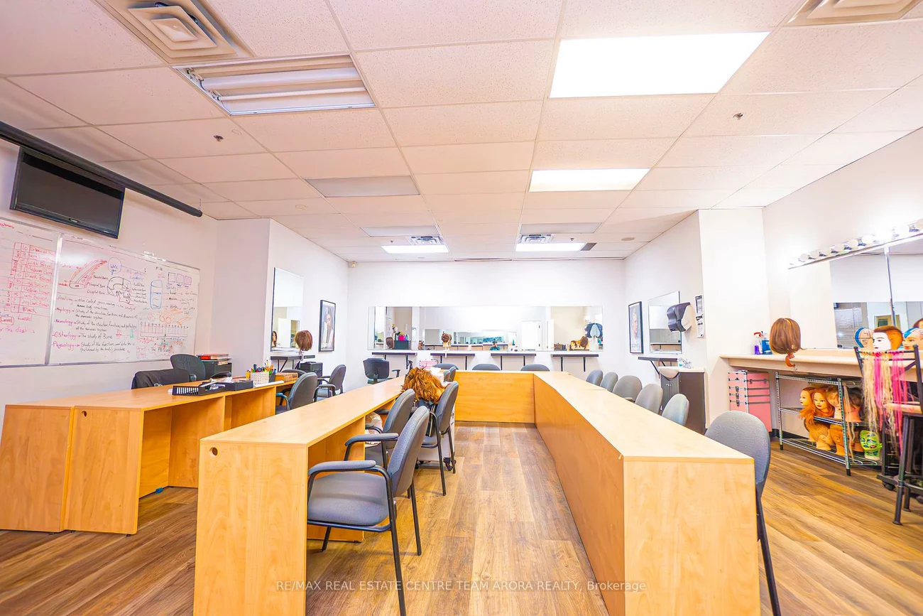 661, Chrislea, East Woodbridge, Vaughan