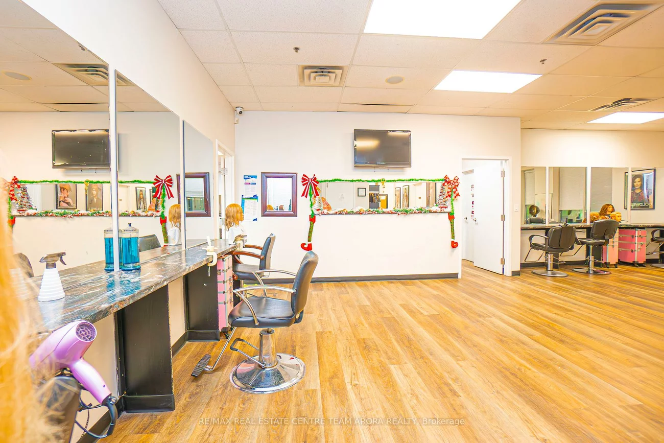 661, Chrislea, East Woodbridge, Vaughan