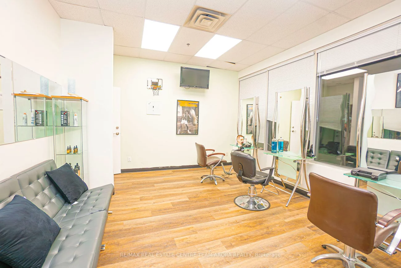 661, Chrislea, East Woodbridge, Vaughan