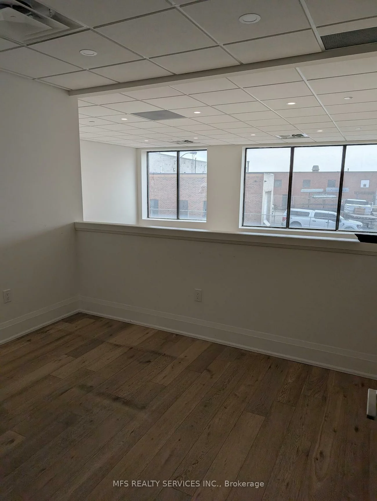 410, Chrislea, East Woodbridge, Vaughan