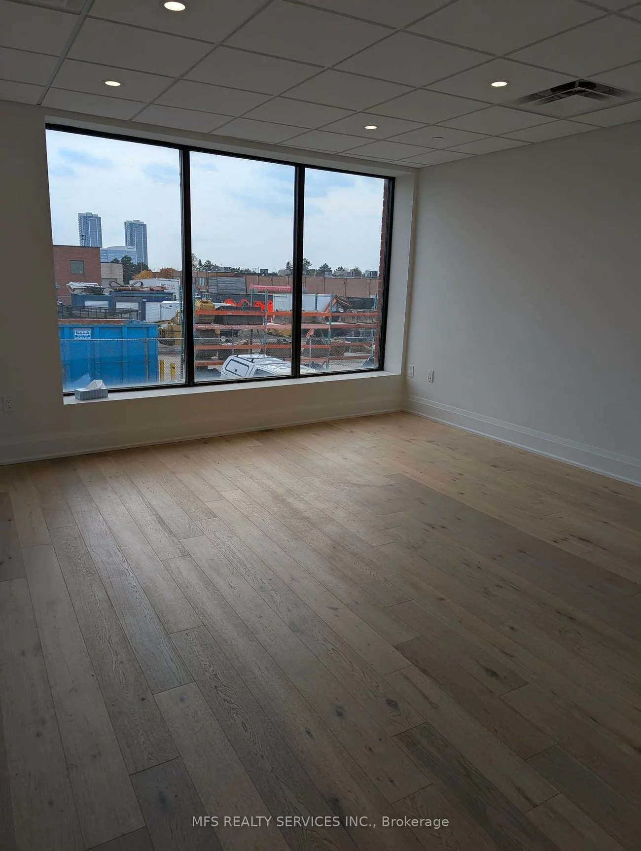 410, Chrislea, East Woodbridge, Vaughan