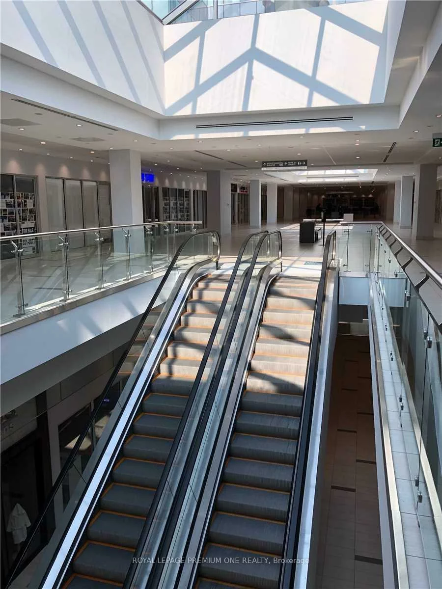 7777, Weston, Vaughan Corporate Centre, Vaughan
