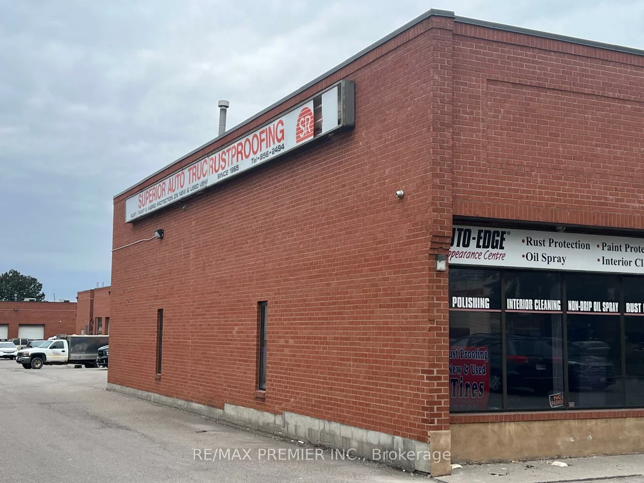 180, Winges, Pine Valley Business Park, Vaughan