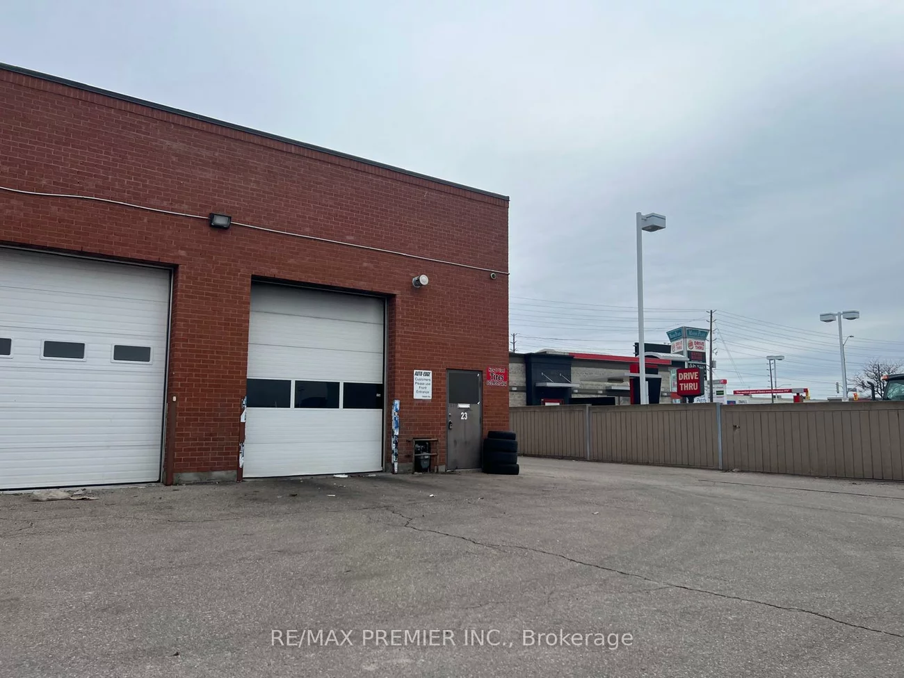 180, Winges, Pine Valley Business Park, Vaughan